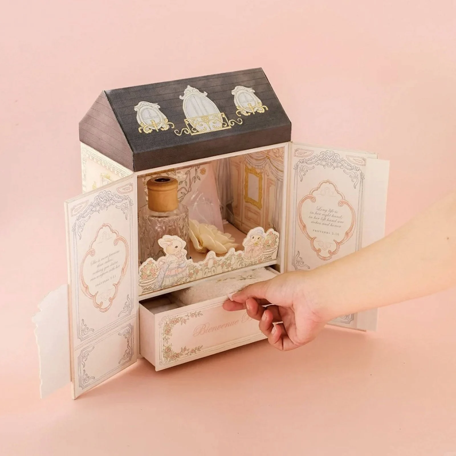 Luxury rigid box packaging structure